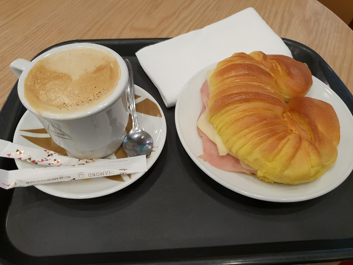 First Class Café Photo 9