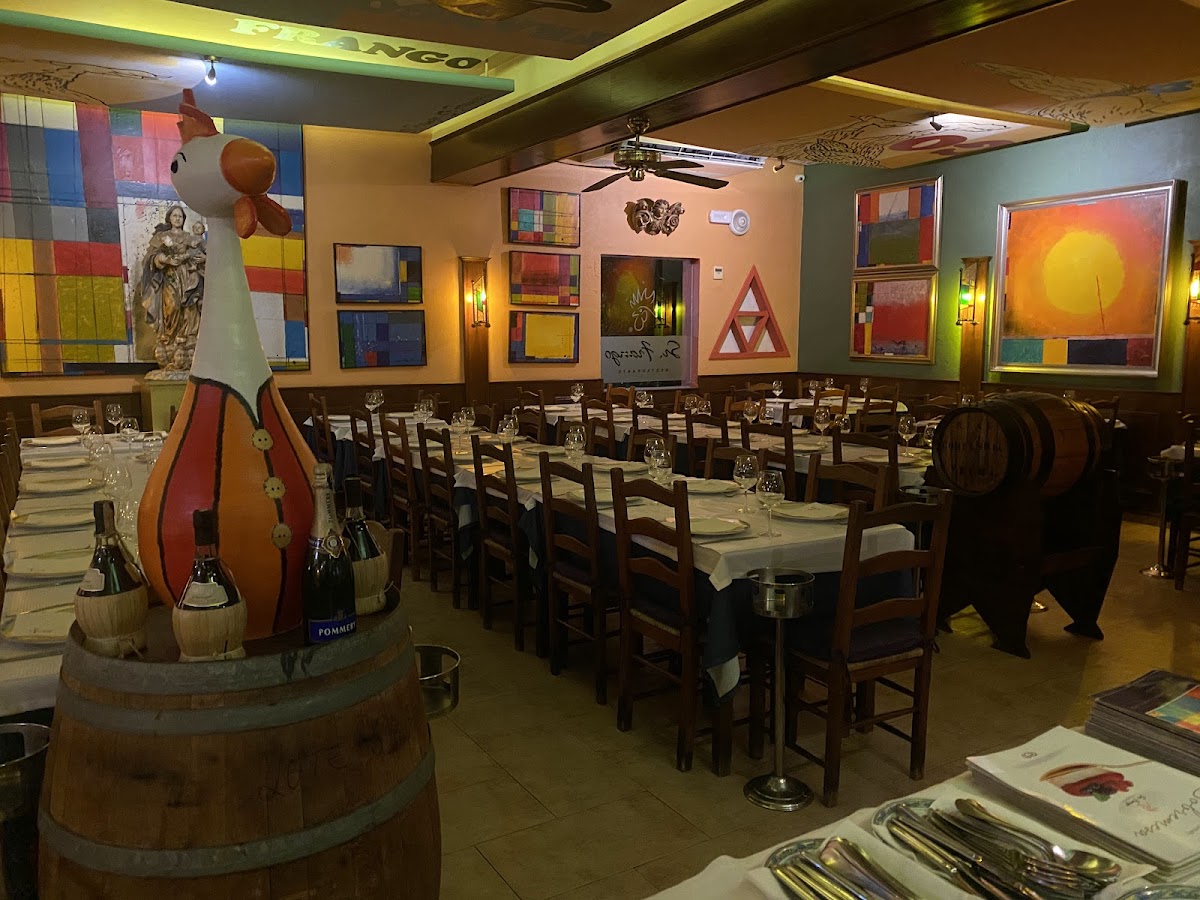 Restaurant 'Mr. Chicken' Photo 3