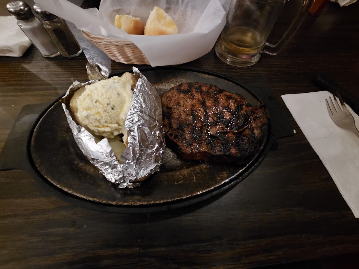 Carolina Restaurant & Steak House Photo 5