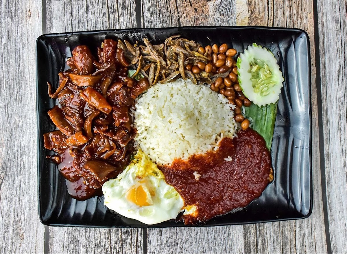 Uncle Lanz Nasi Lemak Photo 3