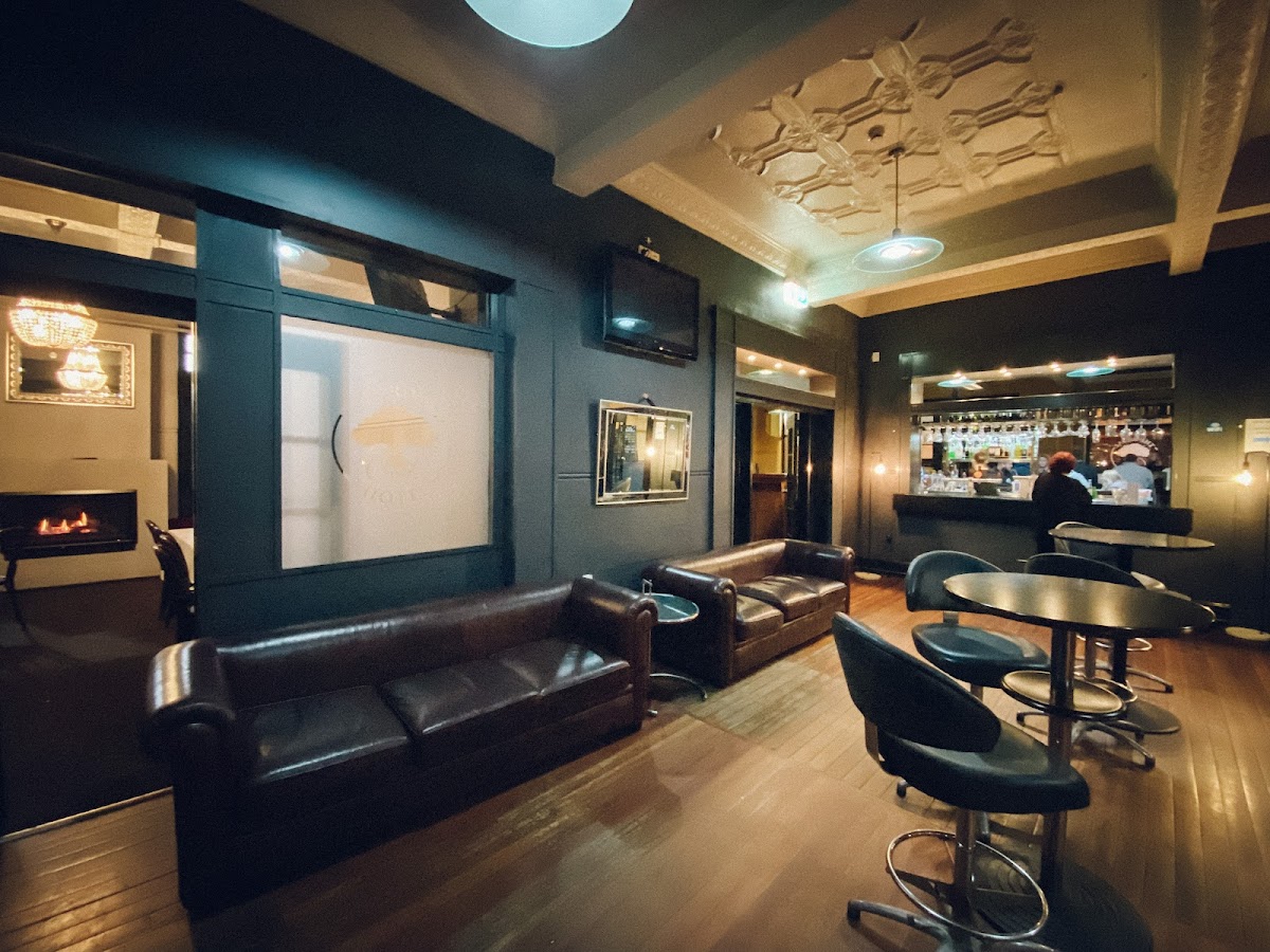 Royal Oak Bistro Cessnock Photo 4