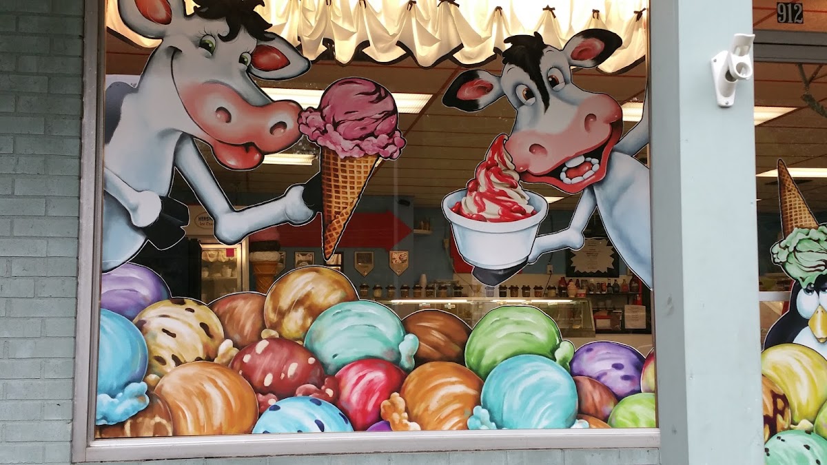 Dunphy's Ice Cream Store Photo 3