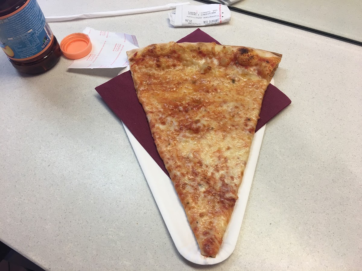 Devil Pizza Photo 7