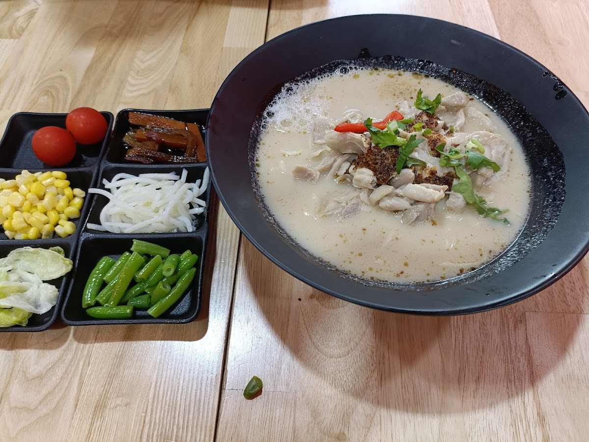 Brother Lee Canteen 小李哥凉皮 Photo 10