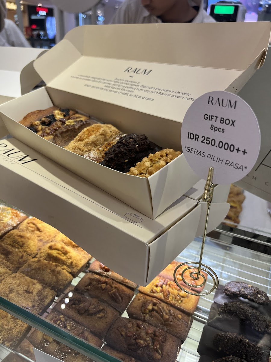Raum Cream Cafe Gandaria City Photo 9
