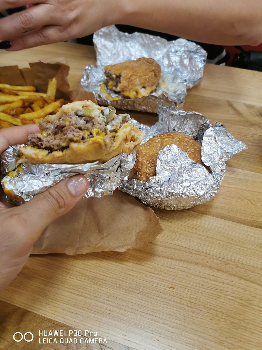Five Guys Rome Termini Photo 5
