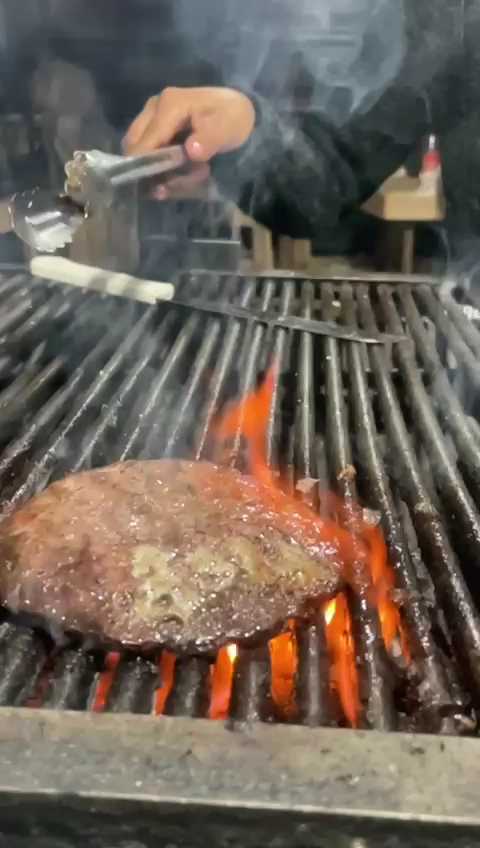 Big Belly Burger Photo 5
