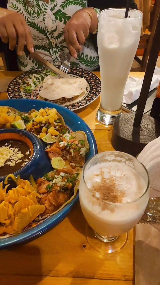 El Sombrerón Autentica Comida Mexicana Photo 2