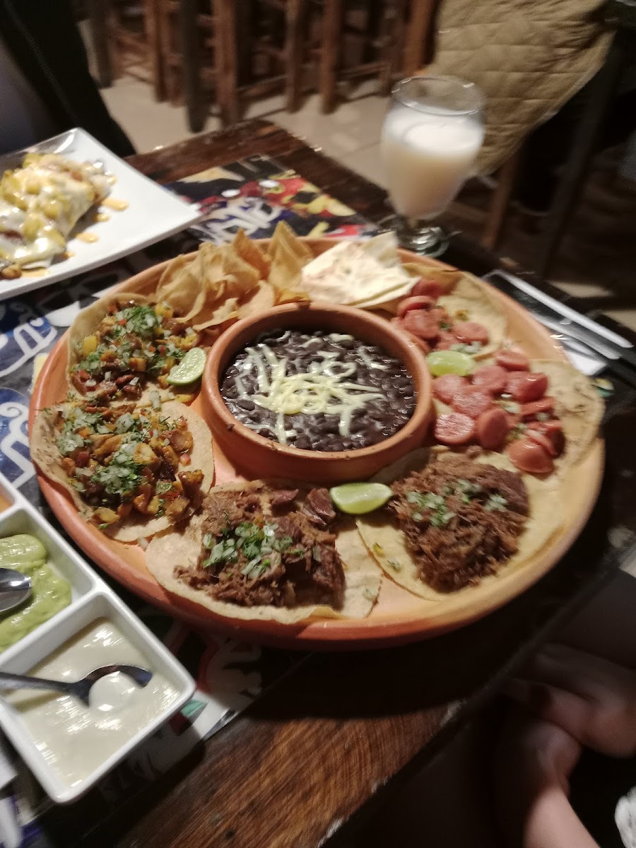 El Sombrerón Autentica Comida Mexicana Photo 9
