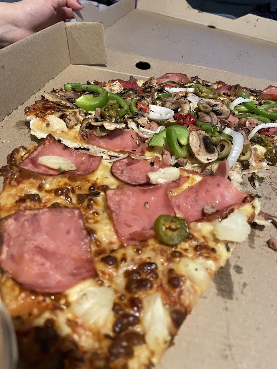 Pizza Clásica Photo 10