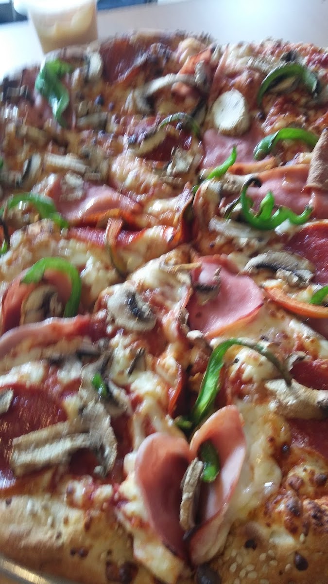 Pizza Clásica Photo 9