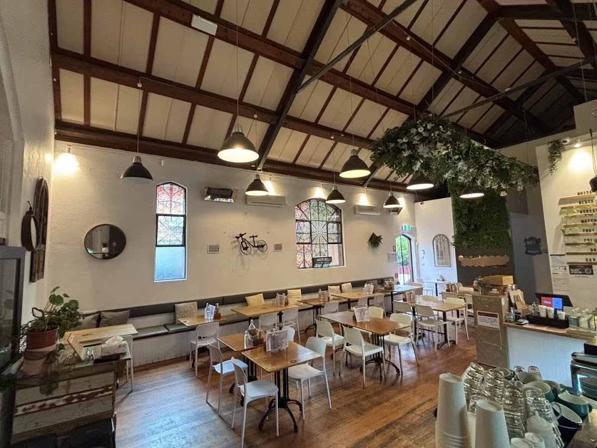 Linger Cafe