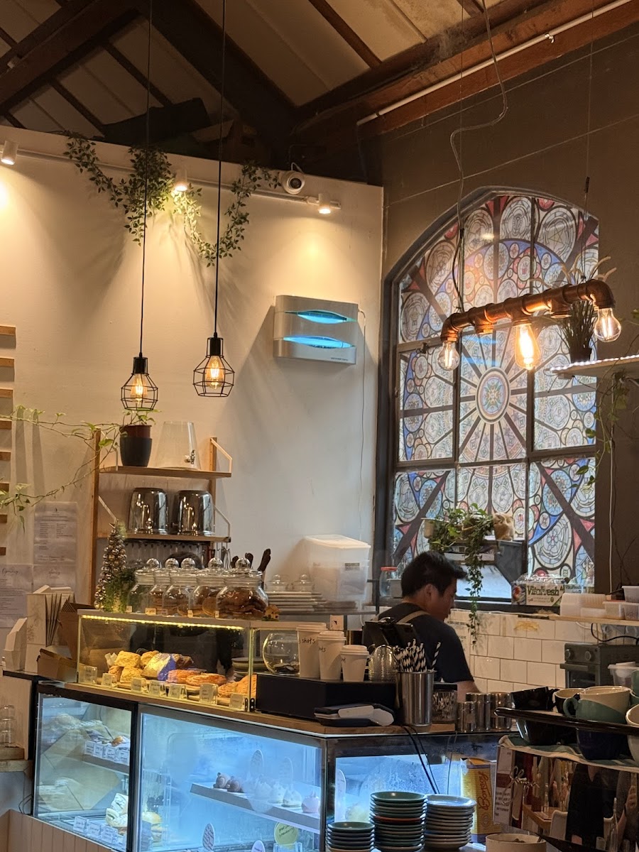 Linger Cafe Photo 3