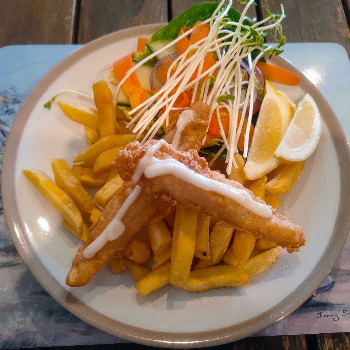 Lake Vue Cafe Photo 6