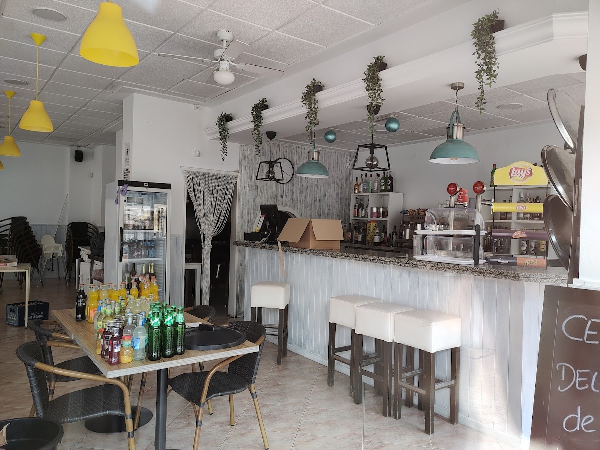 Cafeteria Castellet Photo 4