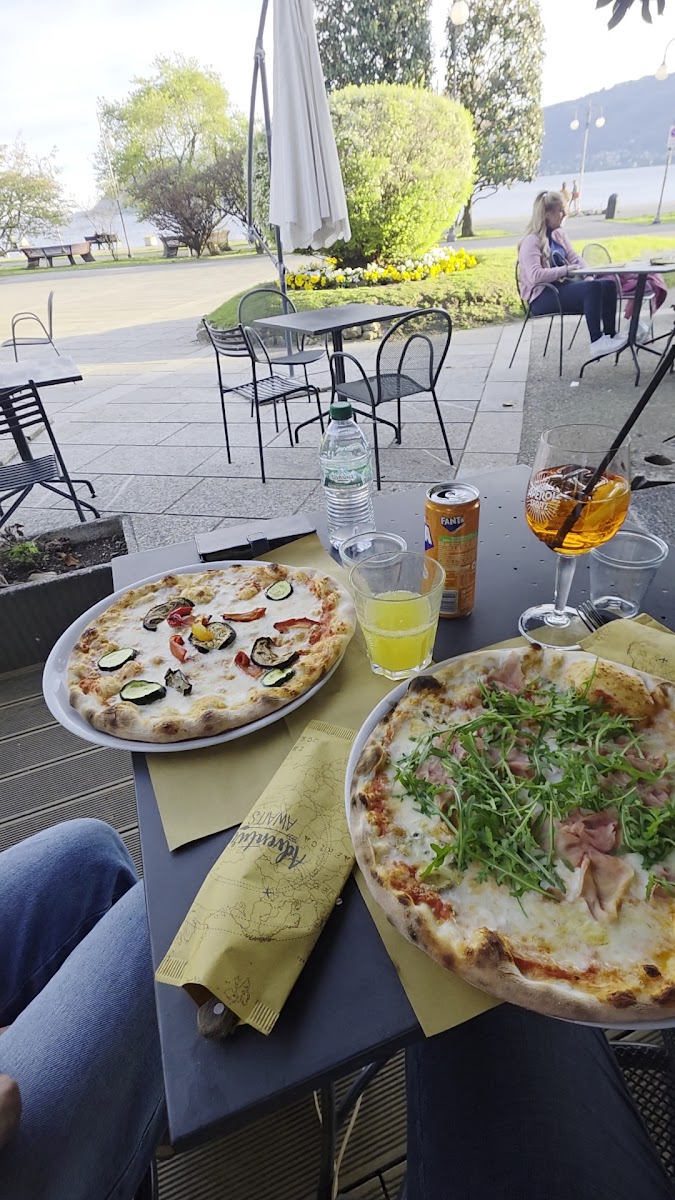 Pizzeria 'Curcuma' Photo 2