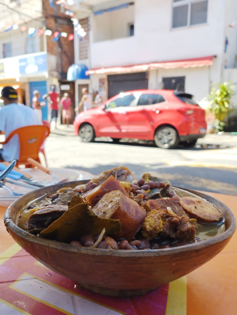 Feijoada na lenha por Igo Gabeira Photo 4