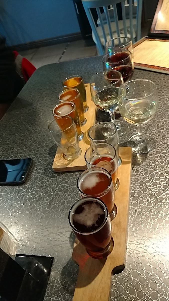 Brick House Bar & Grill Photo 5