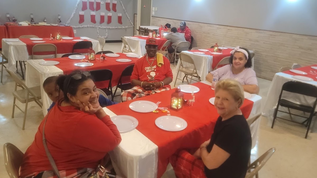 Family Restaurant Photo 8