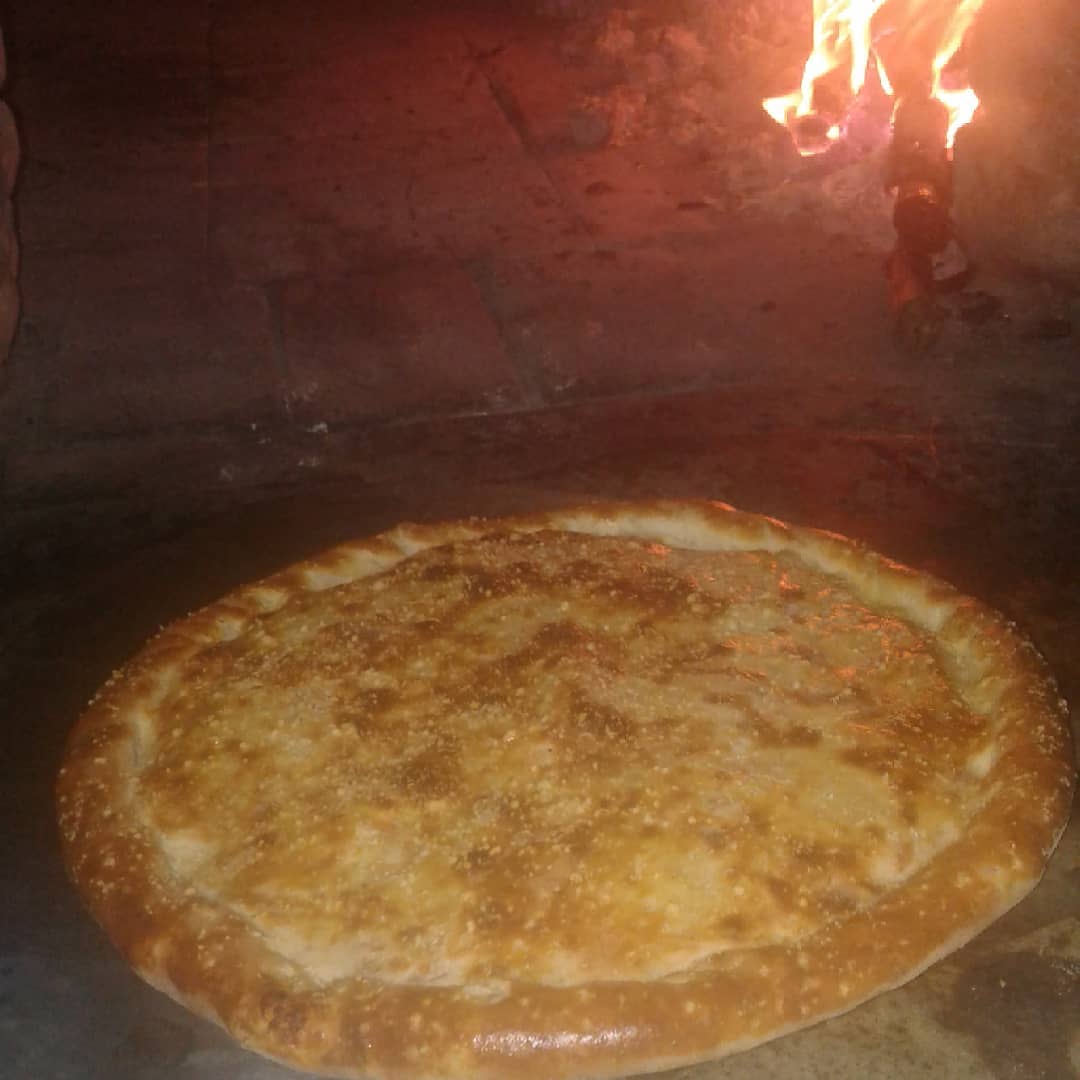 La luthella pizza delivery Photo 3