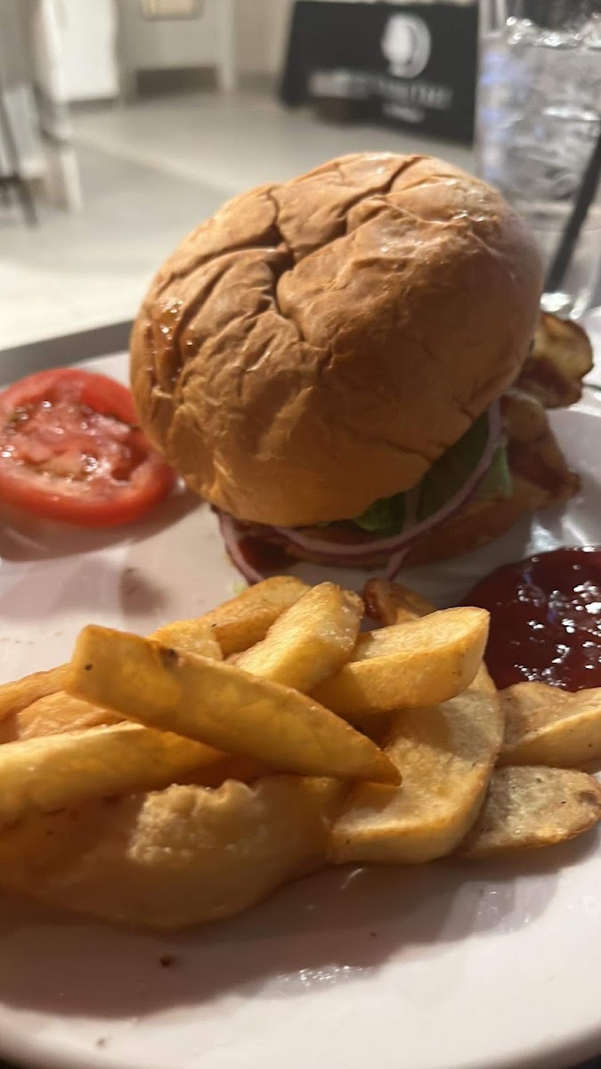 Underground Burger Bar Photo 7