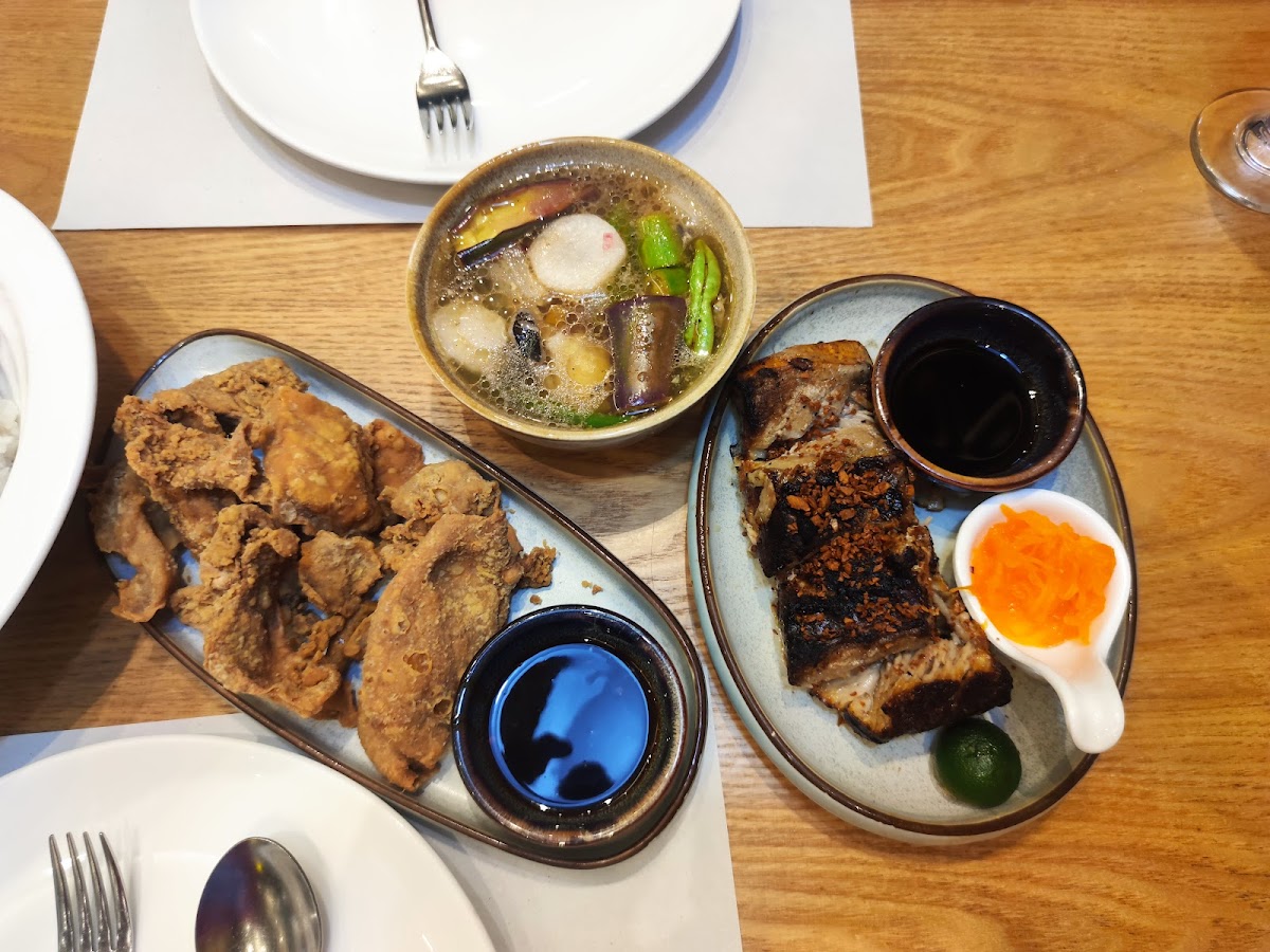 Kuya J Restaurant Photo 7