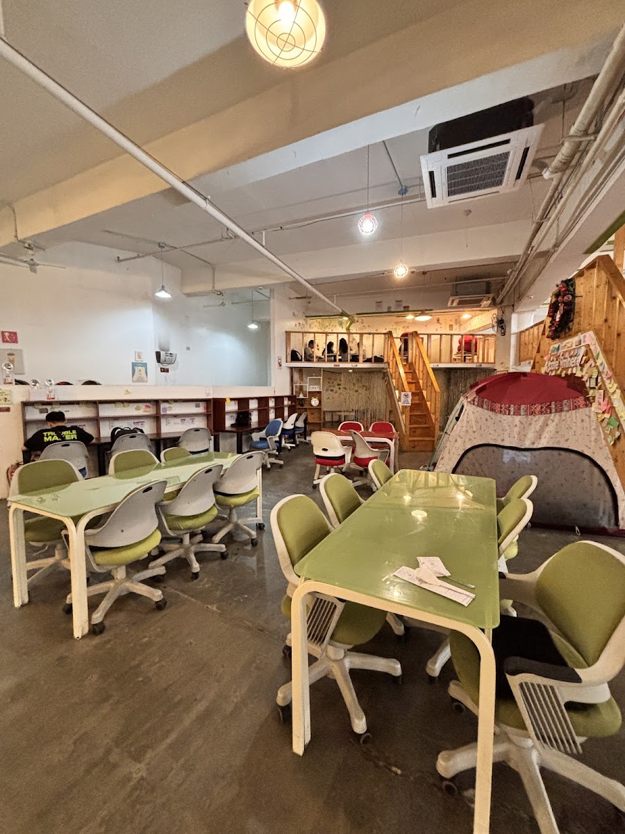 Cafe I'm Here Photo 4
