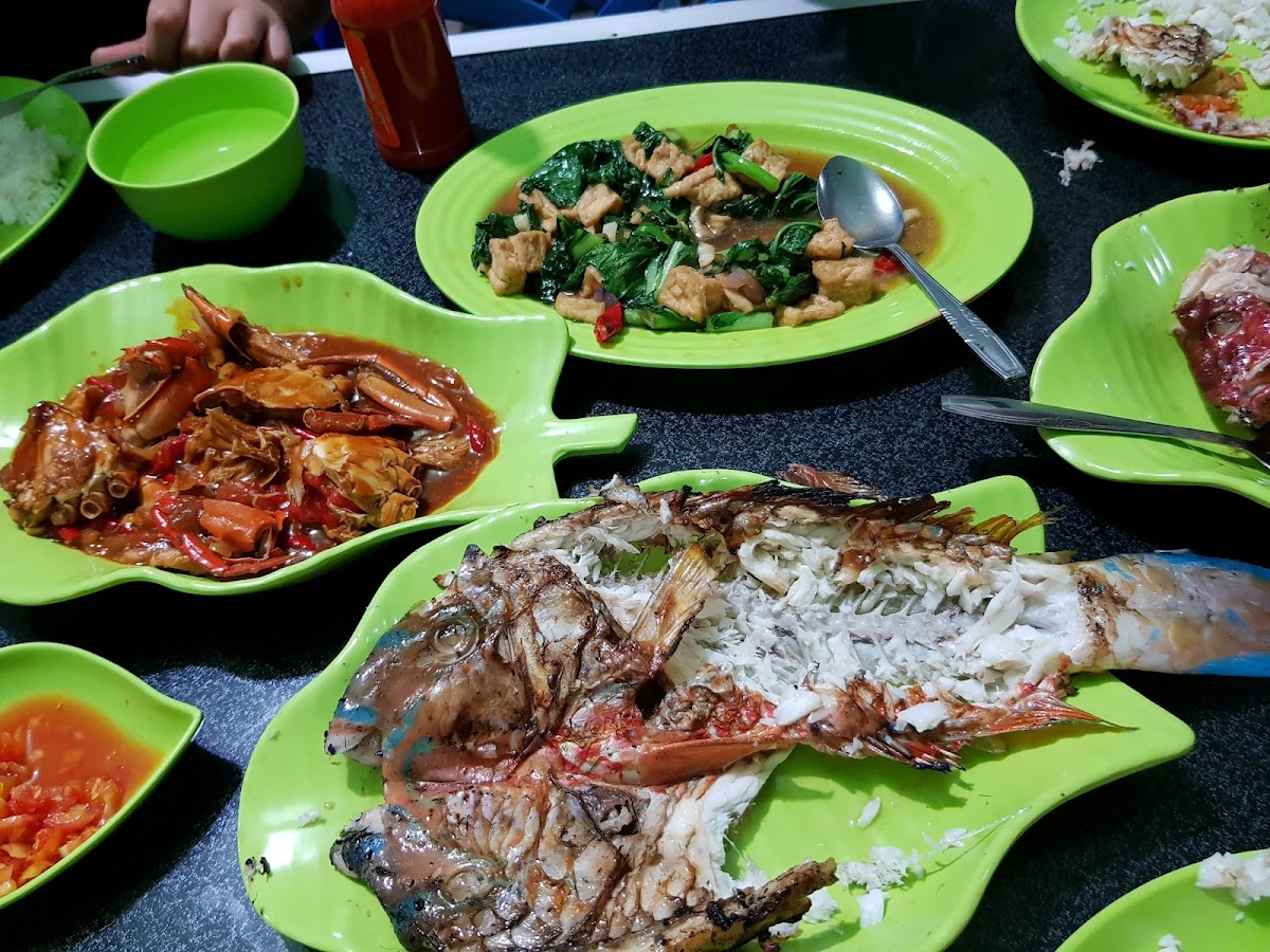 Derawan Beach CAFE & Cottage Photo 10