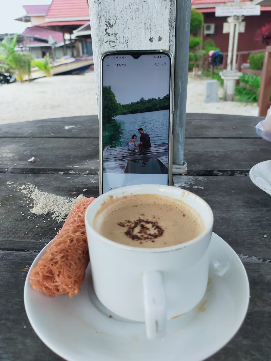 Derawan Beach CAFE & Cottage Photo 8