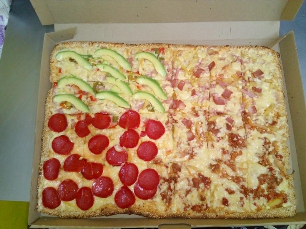 Tanis Pizza Photo 10