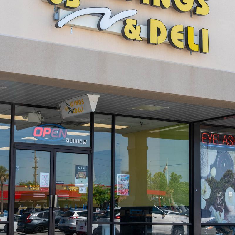 US wings & deli