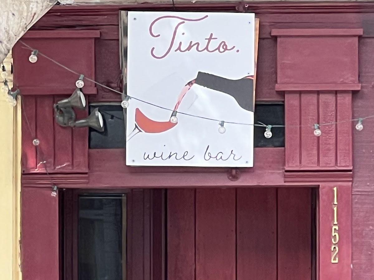 Tinto Restaurant & Wine Bar