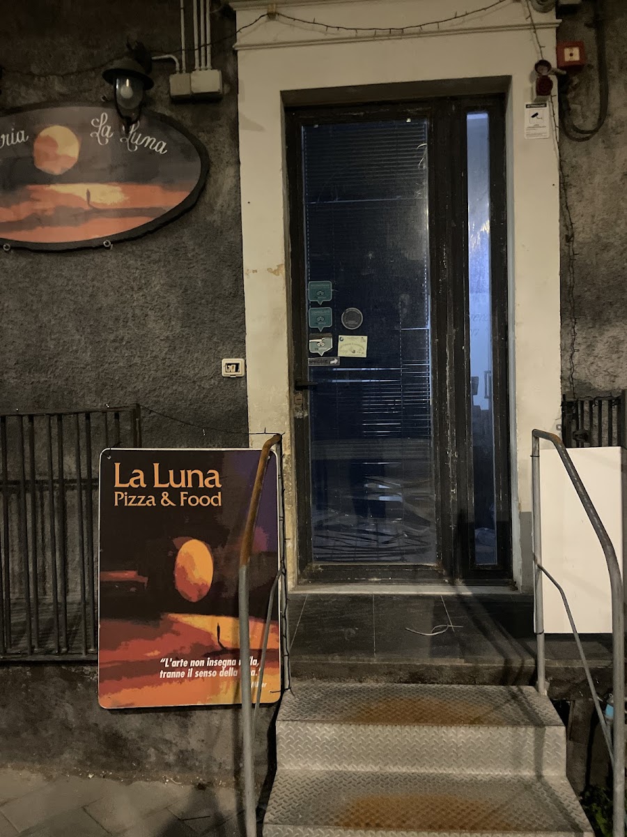 La Luna ad Aci Castello