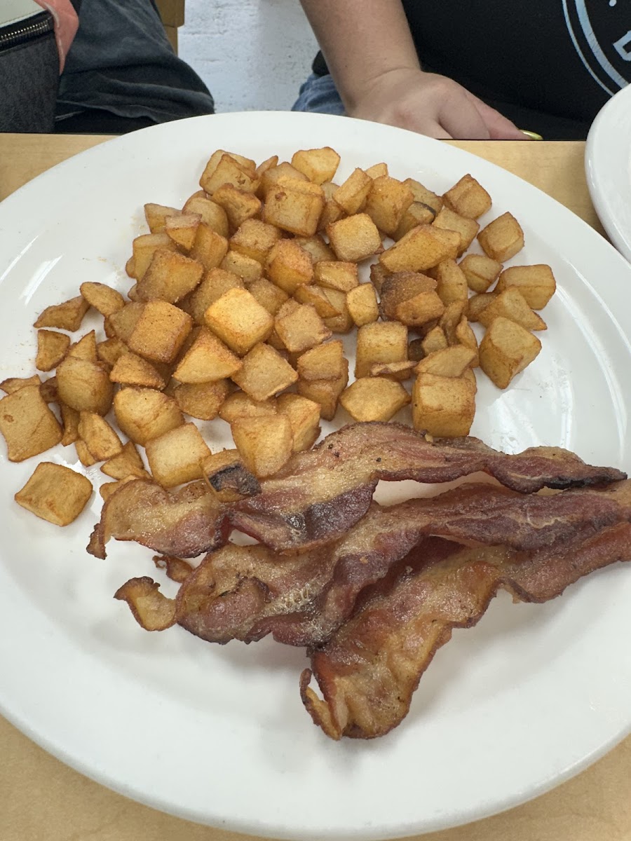 Lucy’s Cafe Photo 8
