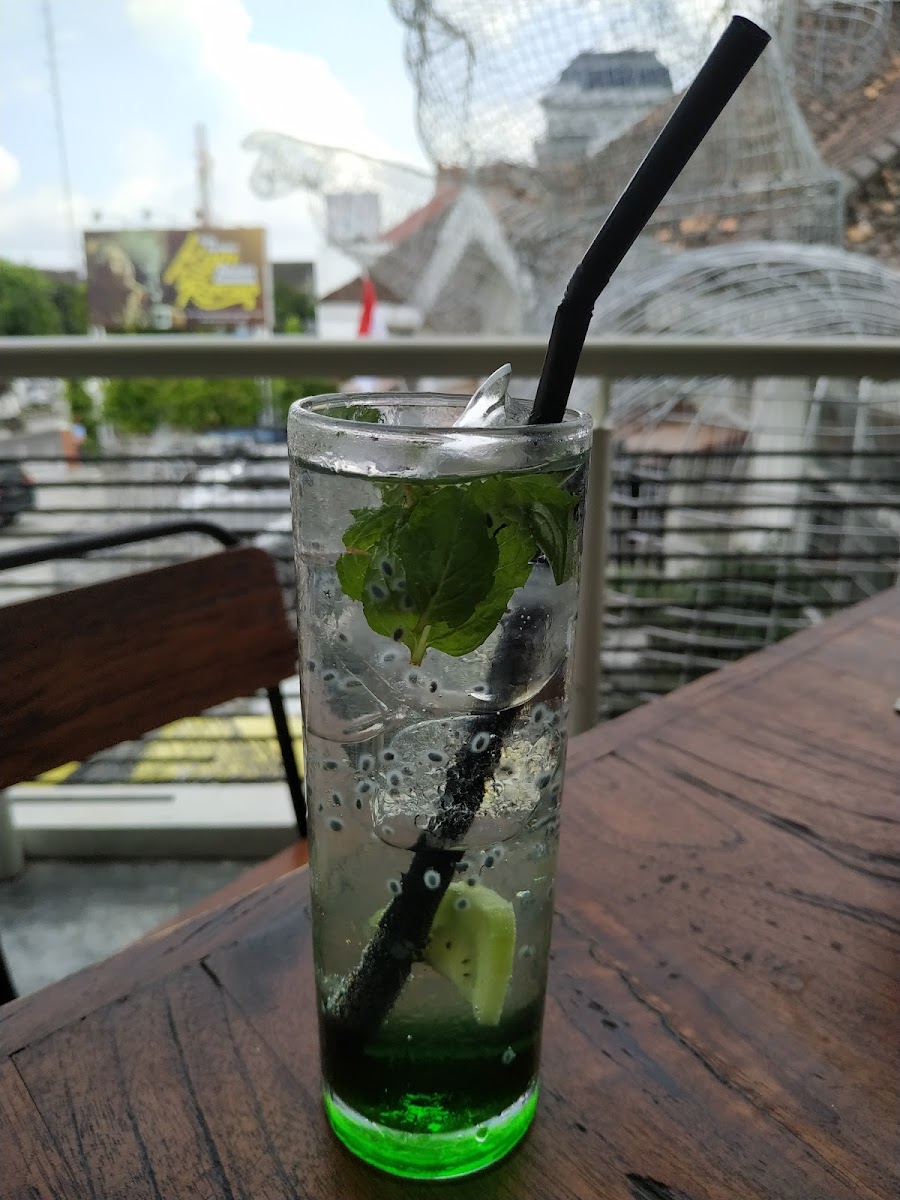 Silol Kopi & Eatery Photo 10