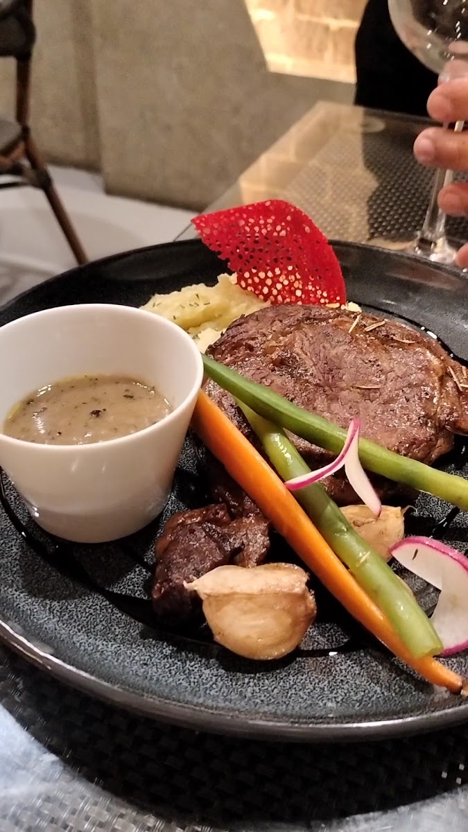 American Backyard Steakhouse Gensan Photo 10