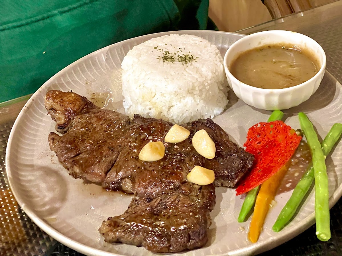 American Backyard Steakhouse Gensan Photo 5
