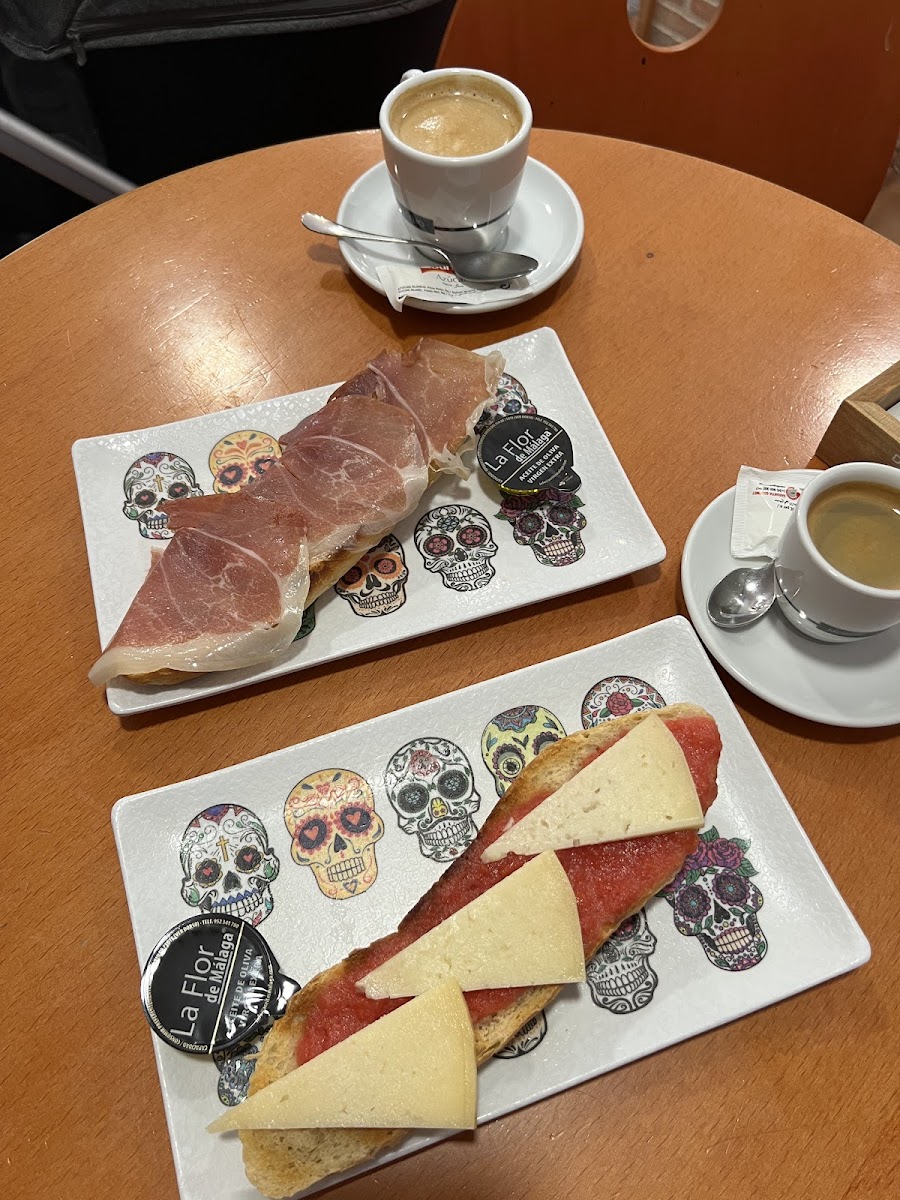 D'El Alma Café Photo 3