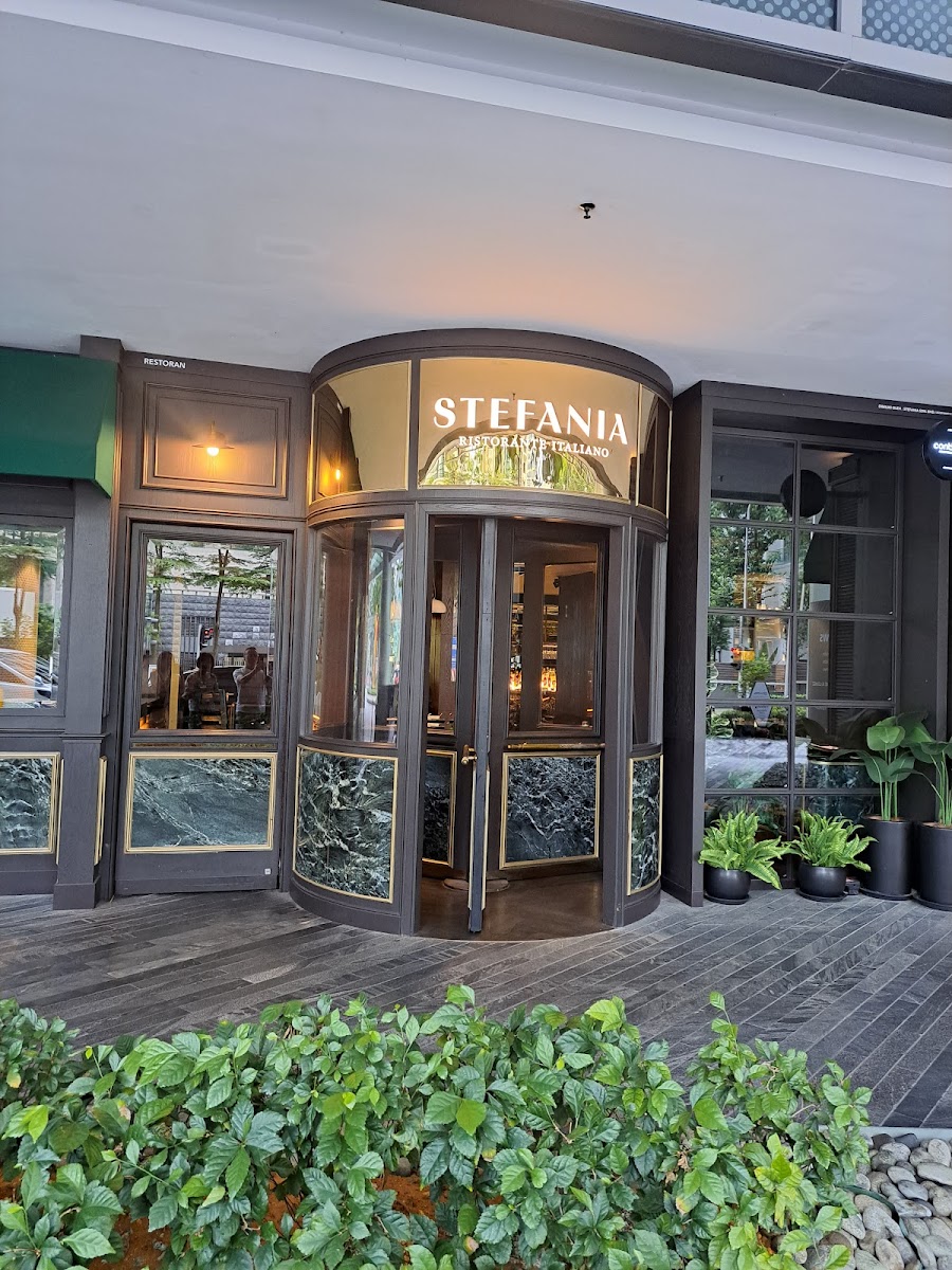 Stefania Restaurant Photo 3