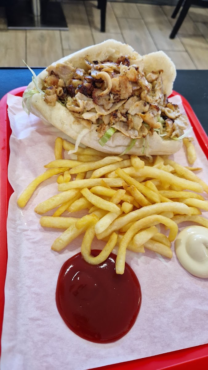 Tat Kebab Salonu Photo 3