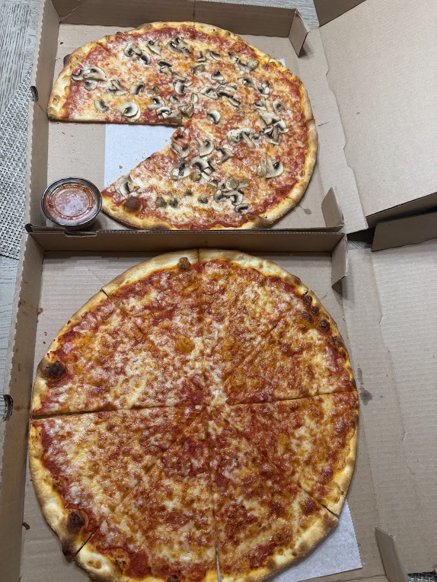 Calabria Pizza Photo 3