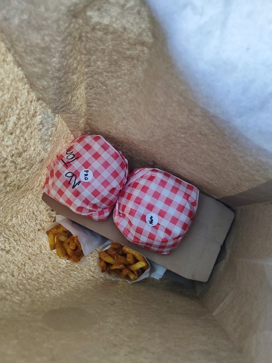 MJs Burgers Photo 6