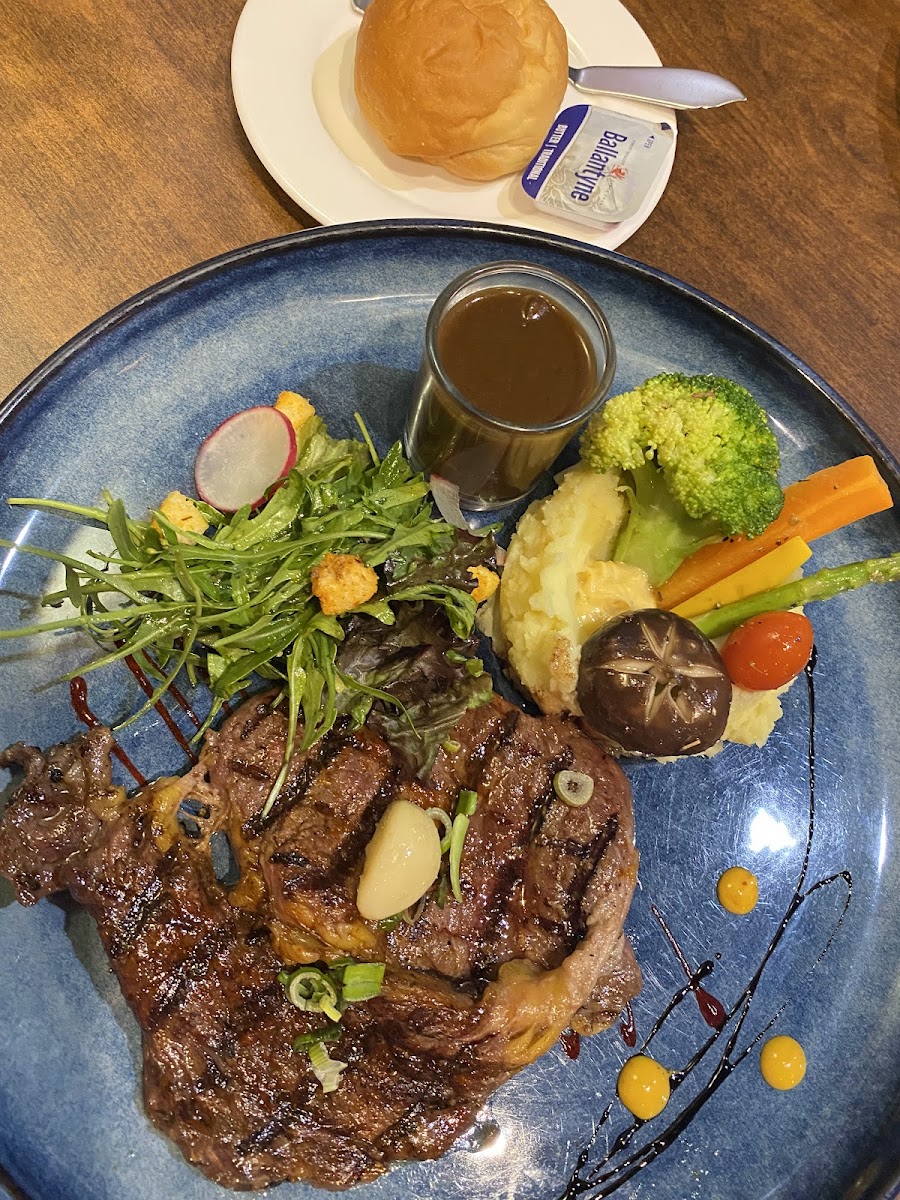 Islamic sixty Steakhouse Photo 4