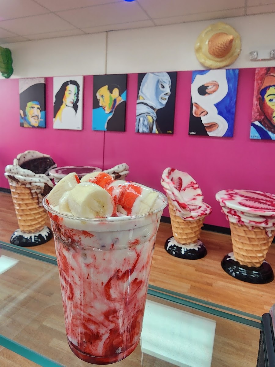La Michoacana Ice Cream Factory Photo 3