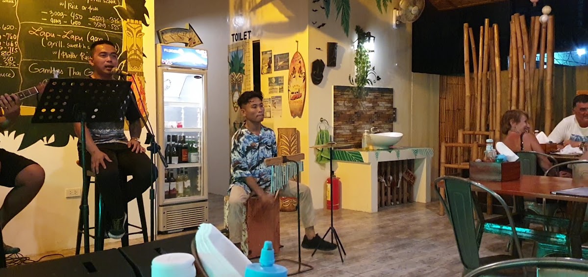 Tiki Bar Bantayan Photo 2