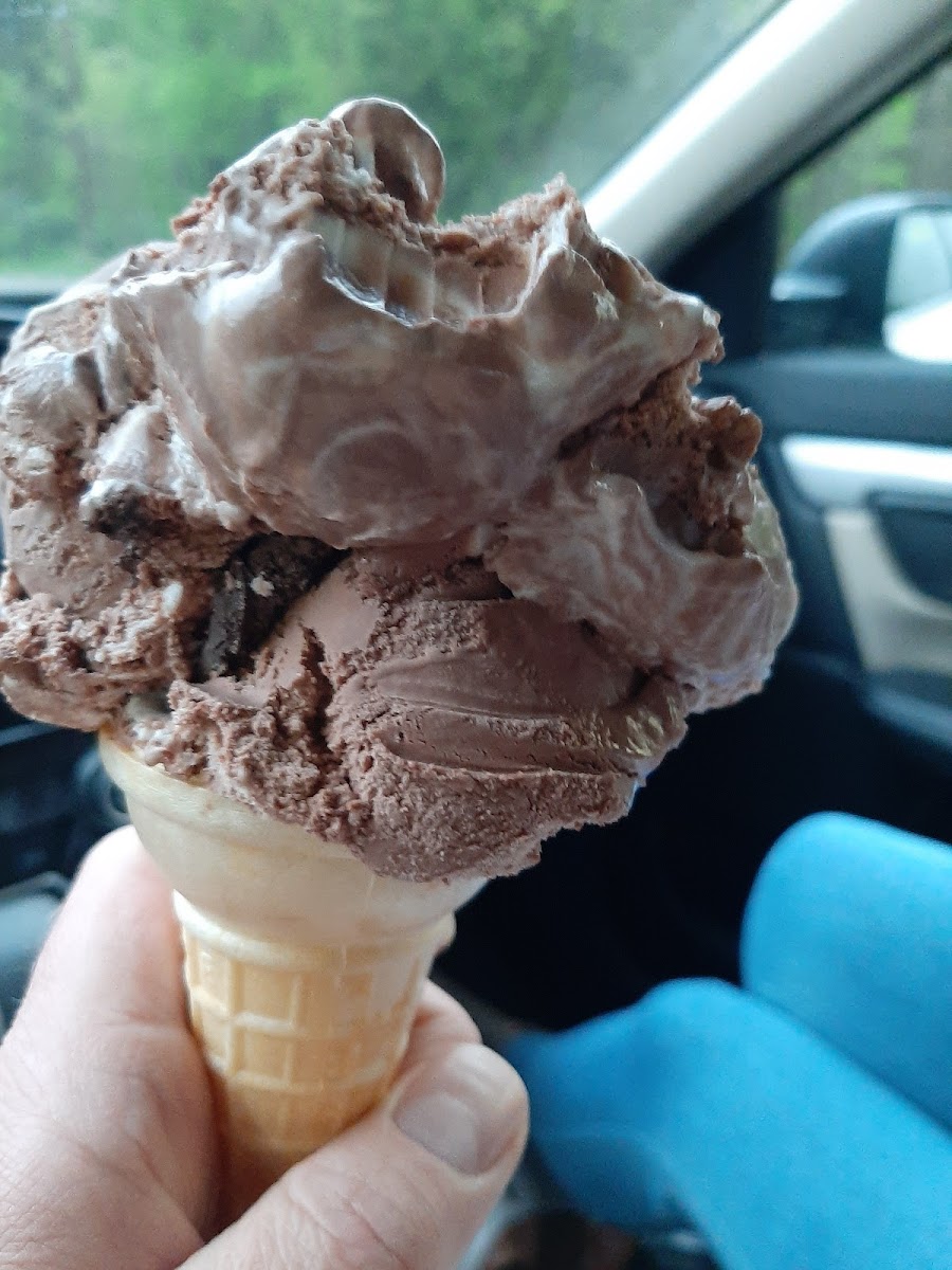 3B Ice Cream (Dauphin) Photo 9