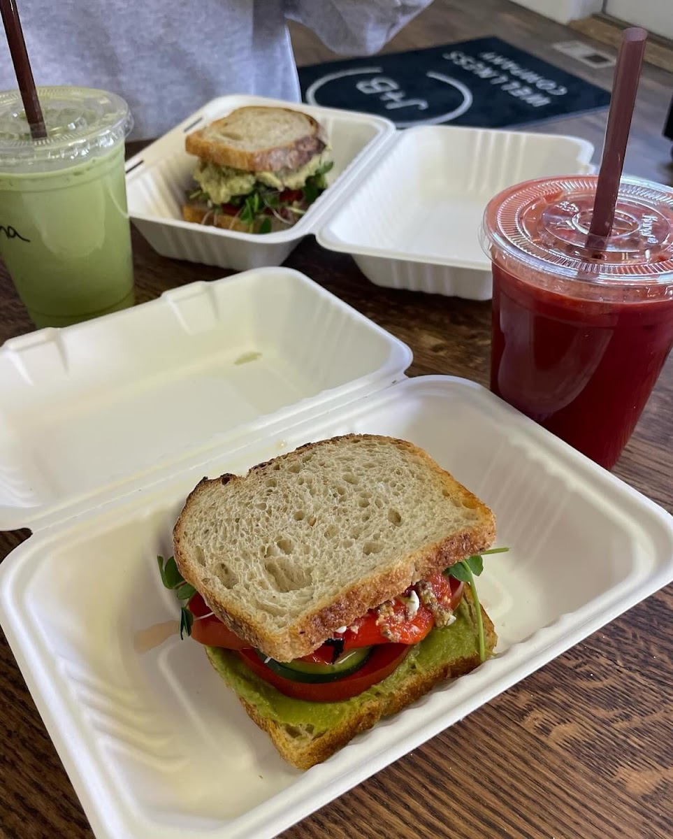 J+B Wellness Cafe - Wildwood Photo 7