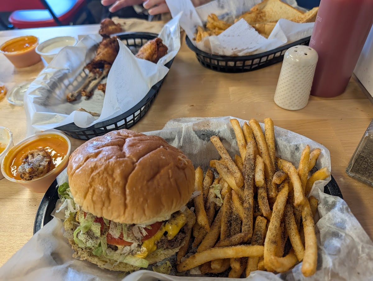 Jay Bird’s Deli & Diner Photo 8