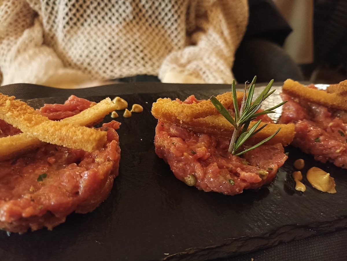 Hot rock Restaurant &Bar Photo 8