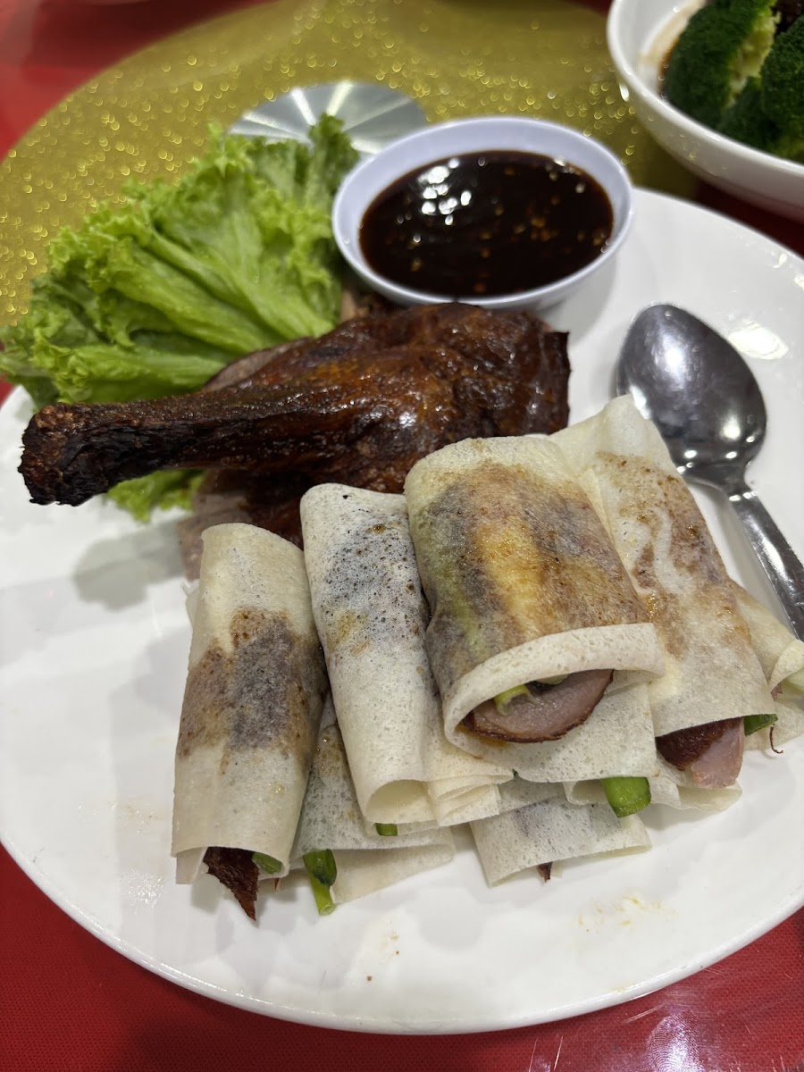Song Jia Bao Restaurant • 松家堡 Photo 4